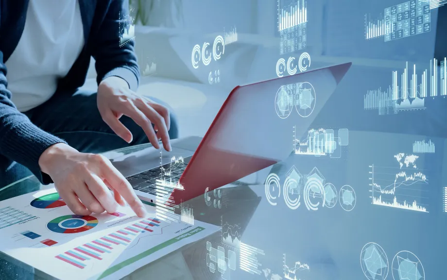 デジタル痕跡から詐欺グループの身元を特定